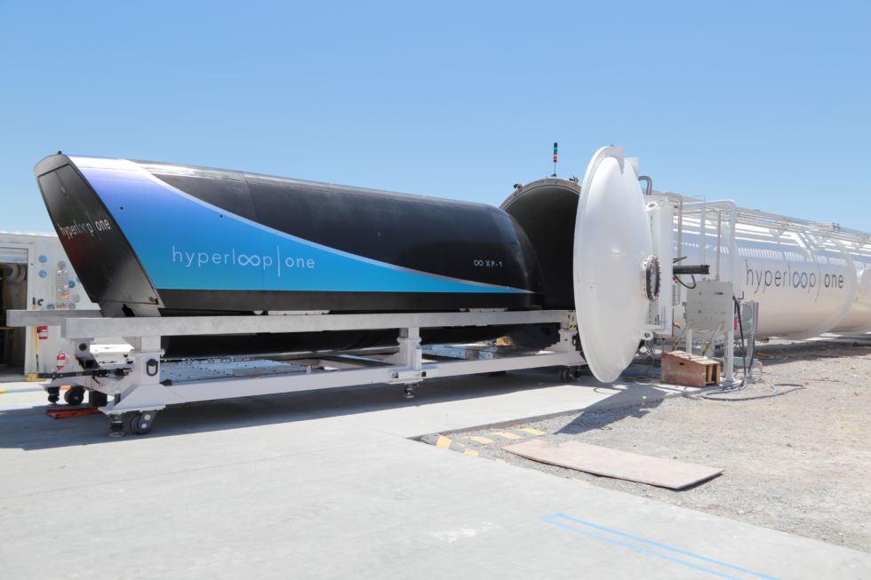 Капсула Hyperloop One разогналась до 310 км-ч - 1